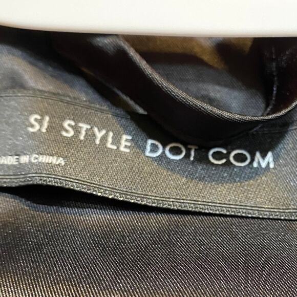 S1 Style Dot Com Women’s Size Large Red Black Buffalo Plaid Quilted Zip Vest - Picture 5 of 7